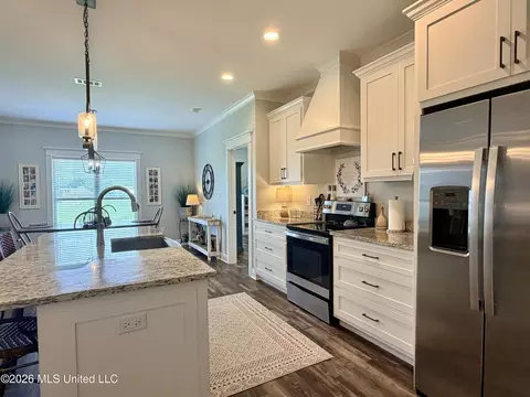 Kitchen - 187 Sandra Parker Dr, Lucedale, MS 39452 photo 3 of 13
