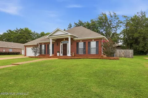 Exterior - 406 Pecan Cir, Brandon, MS 39042 photo 2 of 3