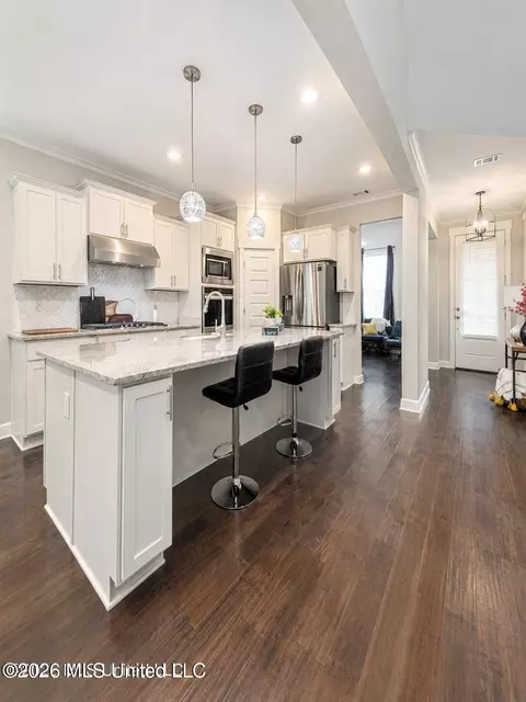 Kitchen - 415 Vicksburg Cv, Hernando, MS 38632 photo 3 of 4
