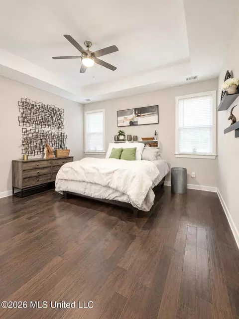 Bedroom - 415 Vicksburg Cv, Hernando, MS 38632 photo 2 of 4