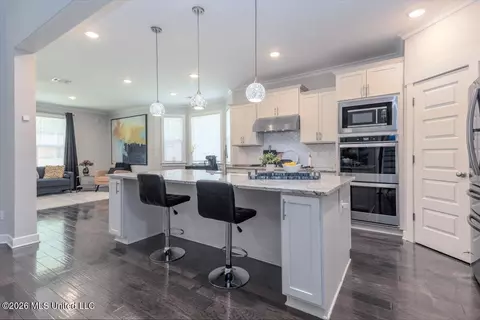 Kitchen - 415 Vicksburg Cv, Hernando, MS 38632 photo 1 of 2