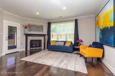 Living - 415 Vicksburg Cv, Hernando, MS 38632 photo 1 of 3