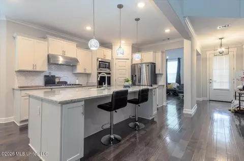 Entry Way - 415 Vicksburg Cv, Hernando, MS 38632 photo 1 of 3