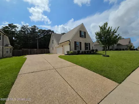 415 Vicksburg Cv, Hernando, MS 38632