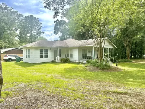 Exterior - 423 Natchez Ave, Brookhaven, MS 39601 photo 7 of 7