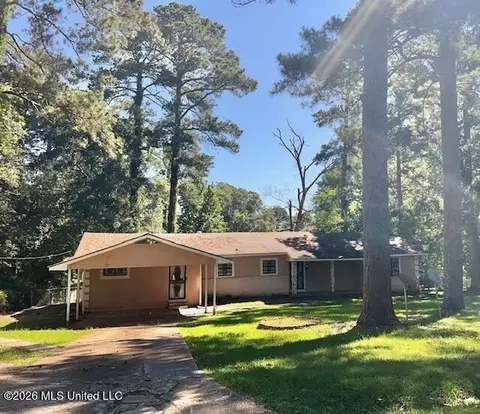 360 Pine Ridge Rd, Jackson, MS 39206