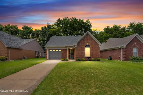 10268 Tally Ho Dr, Olive Branch, MS 38654