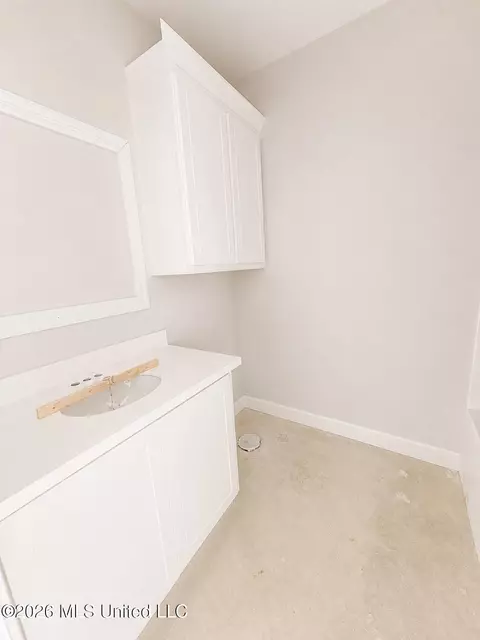 Bath - 708 Kathleen Dr, Canton, MS 39046 photo 3 of 4