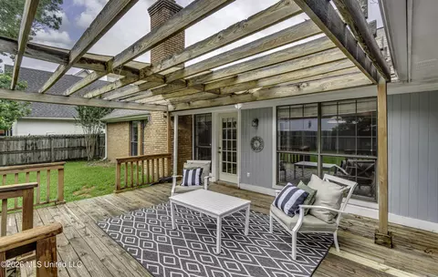 Exterior - 826 Riverchase Dr, Brandon, MS 39047 photo 8 of 11