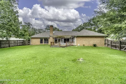 Exterior - 826 Riverchase Dr, Brandon, MS 39047 photo 11 of 11