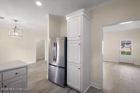Entry Way - 545 Greenmont Dr, Jackson, MS 39212 photo 2 of 2