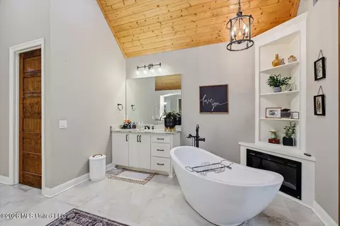 Bath - 1109 Foxpoint, Brandon, MS 39047 photo 4 of 8
