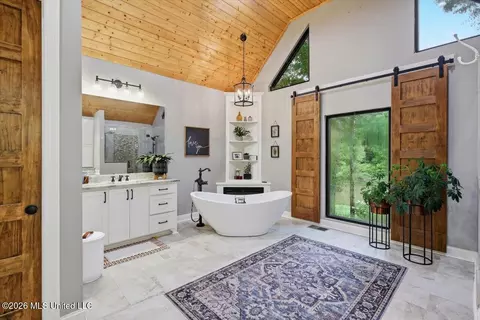 Bath - 1109 Foxpoint, Brandon, MS 39047 photo 3 of 8