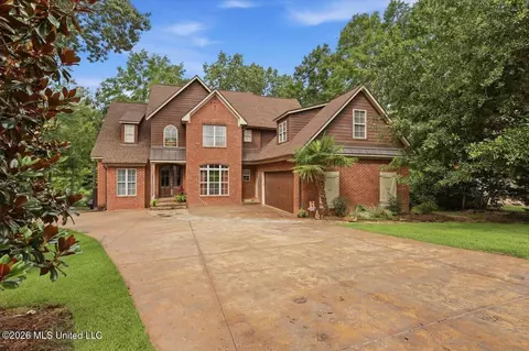 1109 Foxpoint, Brandon, MS 39047