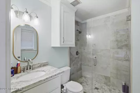 Bath - 1109 Foxpoint, Brandon, MS 39047 photo 7 of 8