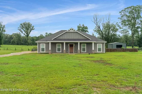 113 Water Oak Dr, Lucedale, MS 39452