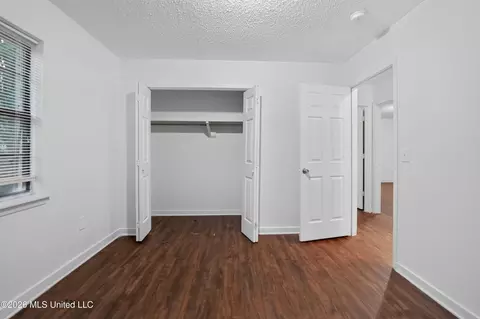 Bedroom - 5365 Wynndyke Cir, Jackson, MS 39209 photo 3 of 9