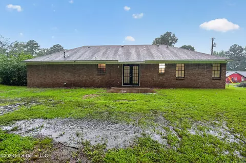 Exterior - 5365 Wynndyke Cir, Jackson, MS 39209 photo 4 of 4