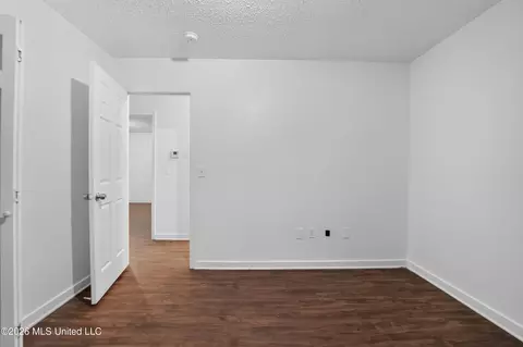 Bedroom - 5365 Wynndyke Cir, Jackson, MS 39209 photo 1 of 9