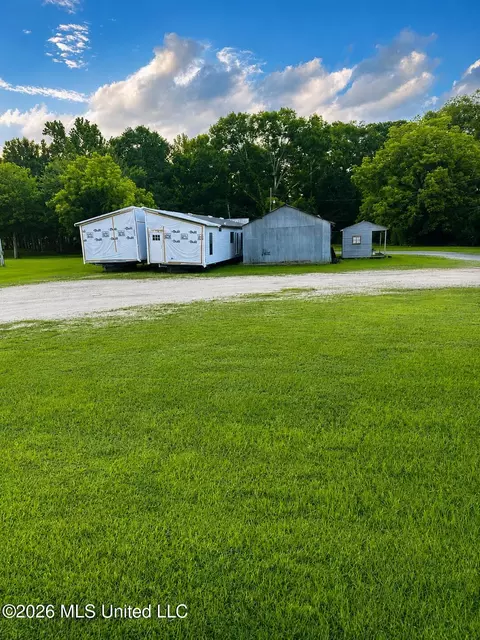 4603 Mississippi 28, Mize, MS 39116