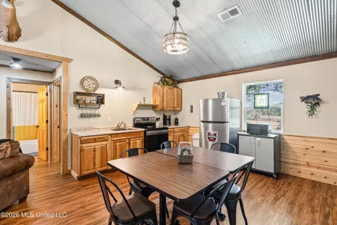 Dining - 759 Oak View Dr, Como, MS 38619 photo 1 of 1