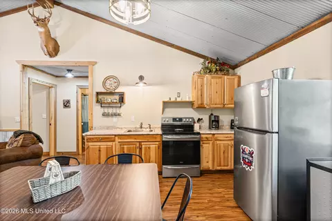 Kitchen - 759 Oak View Dr, Como, MS 38619 photo 1 of 1