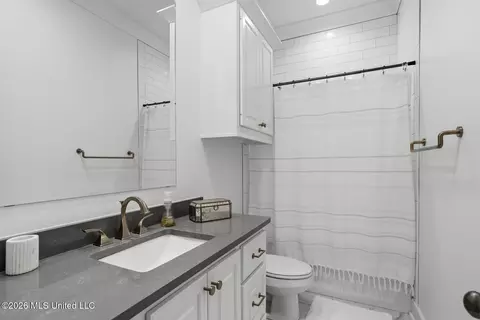 Bath - 157 N Natchez Dr, Madison, MS 39110 photo 3 of 3
