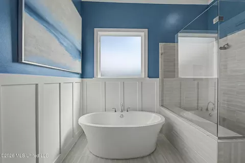 Bath - 13910 Highlands Crest Loop, Olive Branch, MS 38654 photo 1 of 7