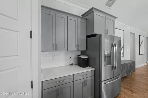 Kitchen - 13910 Highlands Crest Loop, Olive Branch, MS 38654 photo 3 of 5