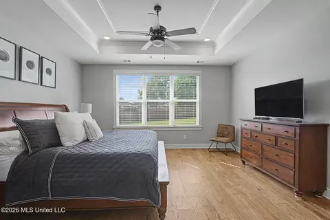 Bedroom - 13910 Highlands Crest Loop, Olive Branch, MS 38654 photo 2 of 5