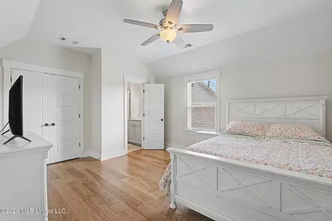 Bedroom - 13910 Highlands Crest Loop, Olive Branch, MS 38654 photo 5 of 5