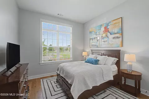 Bedroom - 13910 Highlands Crest Loop, Olive Branch, MS 38654 photo 3 of 5