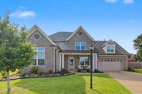 Exterior - 13910 Highlands Crest Loop, Olive Branch, MS 38654 photo 3 of 11