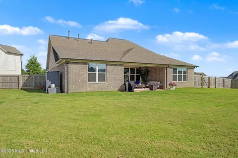 Exterior - 13910 Highlands Crest Loop, Olive Branch, MS 38654 photo 11 of 11
