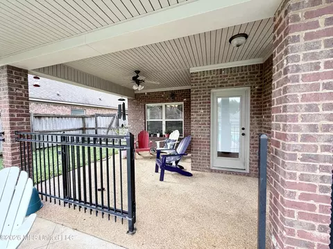 Exterior - 424 Julee Cir, Brandon, MS 39042 photo 10 of 11