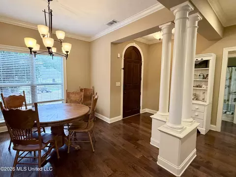 Entry Way - 424 Julee Cir, Brandon, MS 39042 photo 1 of 2