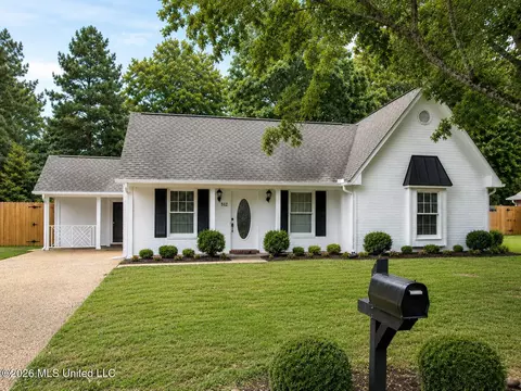 517 E Olympic Dr, Flowood, MS 39232