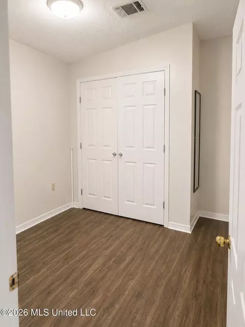517 E Olympic Dr, Flowood, MS 39232 photo 8
