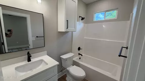 Bath - 14929 Dantzler Rd, Vancleave, MS 39565 photo 1 of 2