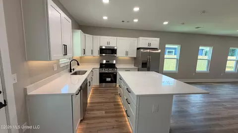 Kitchen - 14929 Dantzler Rd, Vancleave, MS 39565 photo 2 of 2