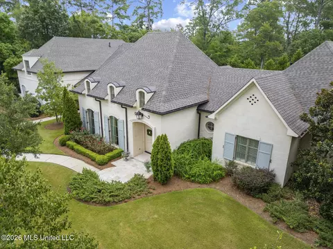 918 Montrose Dr, Ridgeland, MS 39157