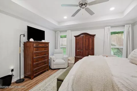 Bedroom - 2059 Pebble Creek Dr, Brandon, MS 39042 photo 2 of 4
