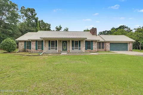 256 Morgan Seal Rd, Picayune, MS 39466