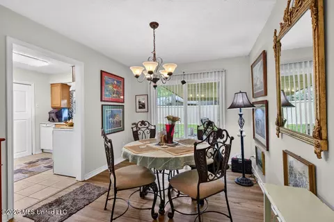 Dining - 3 Cypress Knee Dr, Diamondhead, MS 39525 photo 1 of 2