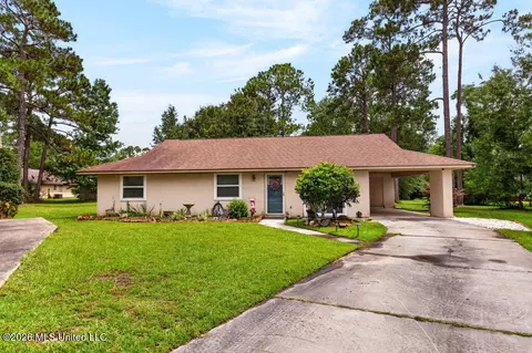 3 Cypress Knee Dr, Diamondhead, MS 39525