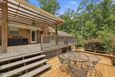 Exterior - 5 Rochelle Dr, Brandon, MS 39047 photo 1 of 4