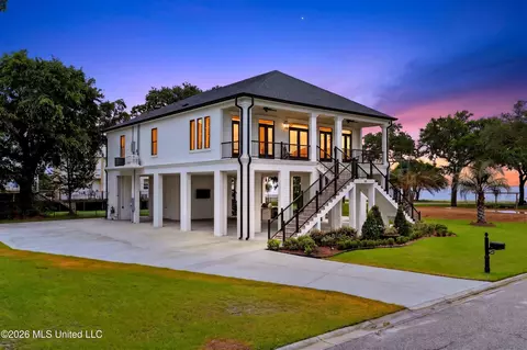 100 Runnels Ave, Long Beach, MS 39560