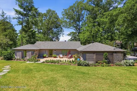 227 Lakeshore Dr, Madison, MS 39110