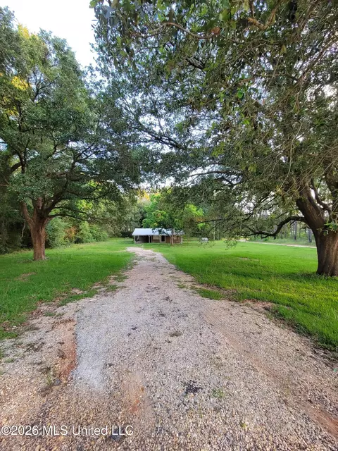 Exterior - 2203 Cooks Corner Rd, Lucedale, MS 39452 photo 2 of 5