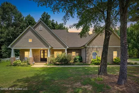 11184 Mosby Ln, Hernando, MS 38632